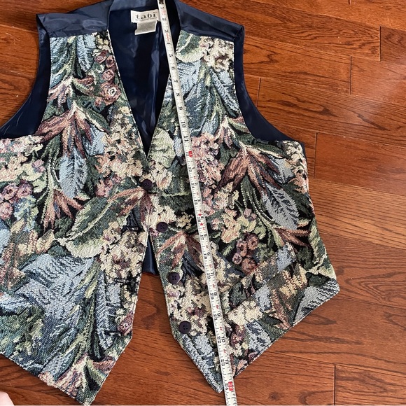 Vintage Tabi Tapestry Vest Small (36" Chest) - Picture 10 of 13